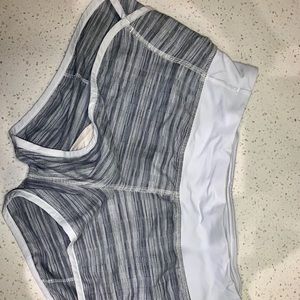Lululemon speed up women’s shorts-used-grey/white